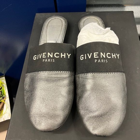 Givenchy silver/grey Bedford - Picture 1 of 5